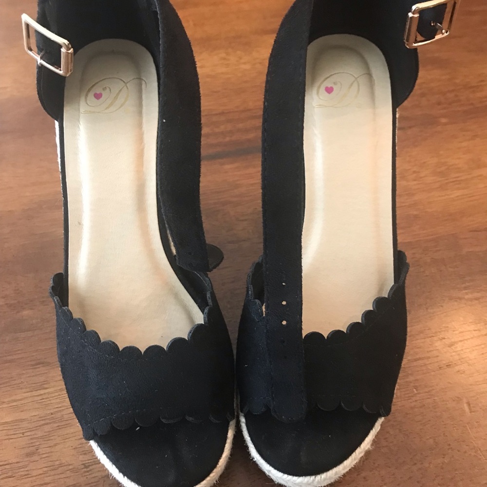 VICI brand Wedge Sandals